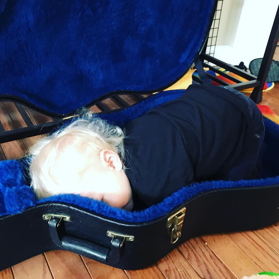 “Take me to the gig, daddy!” ❤️